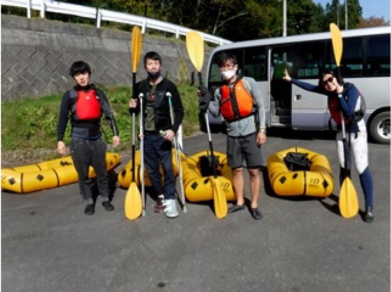 [Gunma / Minakami] PackRafting half-day course Let's explore the floating lake with a packraft that elementary school students can participate ♪の紹介画像