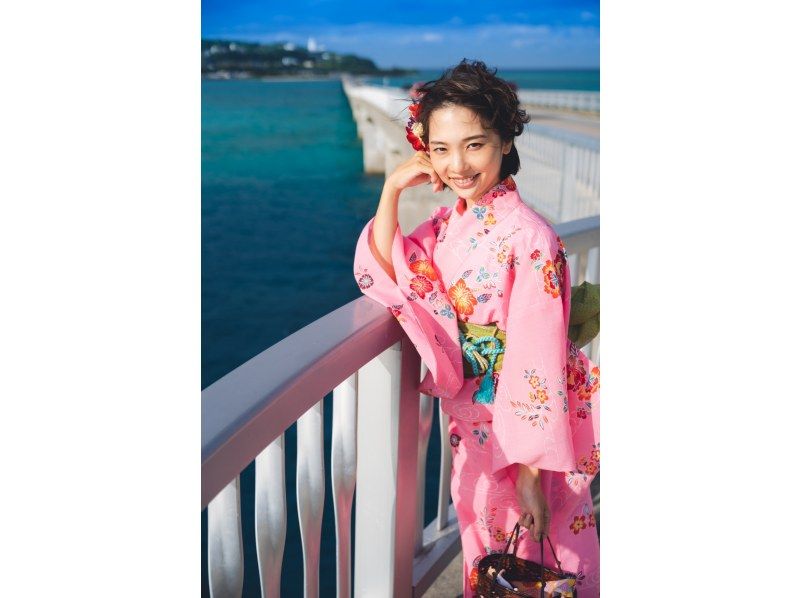 [Okinawa/Naha] Bingata yukata rental walking plan! There is also a plan that includes hair set ♪の紹介画像
