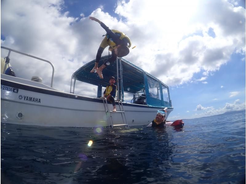【石垣島】船で行く♪ウミガメシュノーケリングコースF《GoProレンタル無料！》【半日コース/PM】の紹介画像