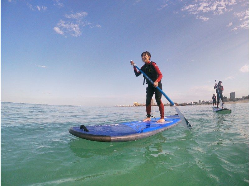 Super Summer Sale 2024 [Chatan, Okinawa] Rent a SUP board for up to 12 hours! Enjoy the ocean of Okinawa at your leisure <Regional coupons available>の紹介画像