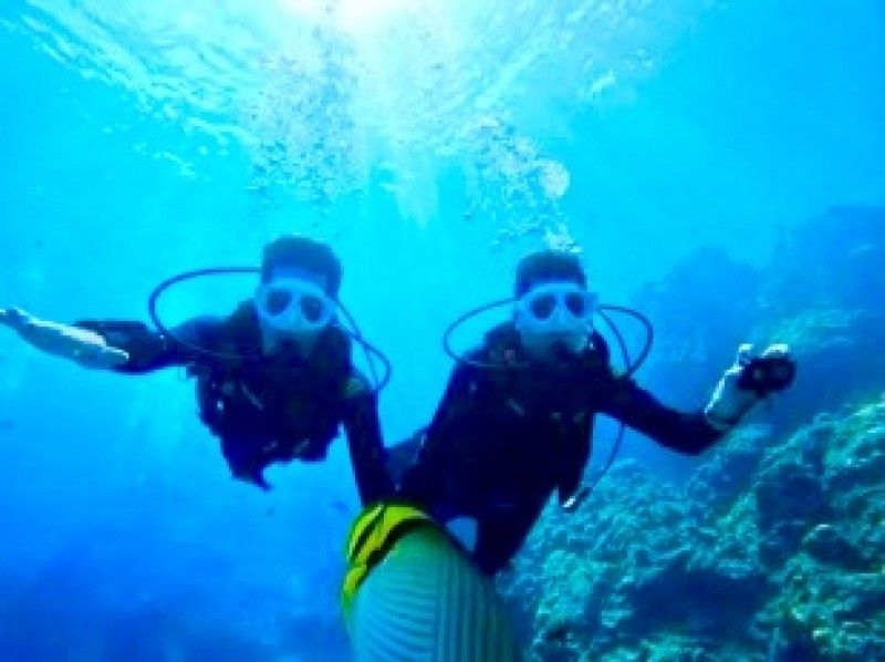 【沖縄恩納村‐青の洞窟☆体験ダイビング】初心者でも大丈夫！ライセンスがなくても体験可能♪友達•カップル•家族•ソロ活、みんなで水中体験⭐︎の紹介画像