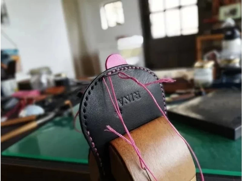 ประสบการณ์การผลิตที่จัดขึ้นโดย Kinari Leather Workshop Kamakura ซึ่งเป็นธุรกิจในจังหวัดคานากาว่า