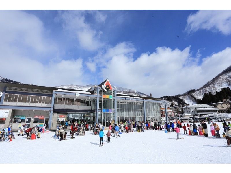 [Ishikawa/Kanazawa] Hotel departure/arrival Hakusan Ichirino Onsen Ski Resort Empty-handed skiing day tour Rental set/1-day lift ticket/Irori lunch includedの紹介画像