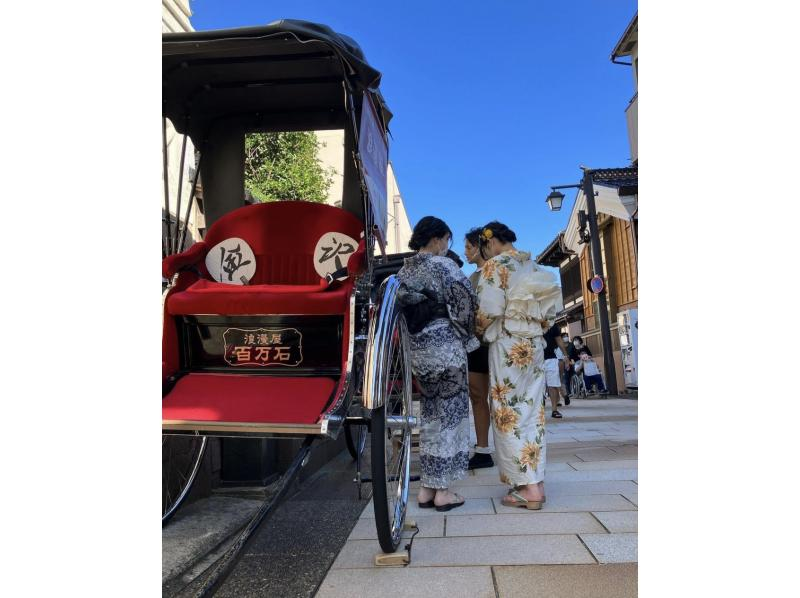 [Ishikawa/Kanazawa] Tour Kanazawa's famous spots on a rickshaw with a tourist guide ♪ "Higashi Chaya District to Kenrokuen! Very popular course (35 minutes)"の紹介画像