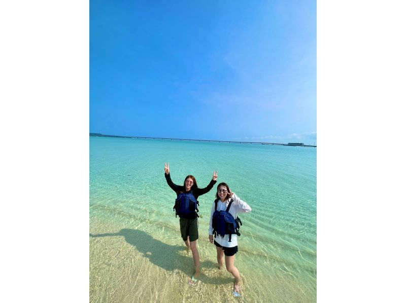 【沖縄・宮古島】シーカヤックで行く！幻の島【ユニの浜】上陸ツアー　ドローン撮影付★ 嬉しい少人数制でご案内♪ 初心者の方もおすすめ！の紹介画像