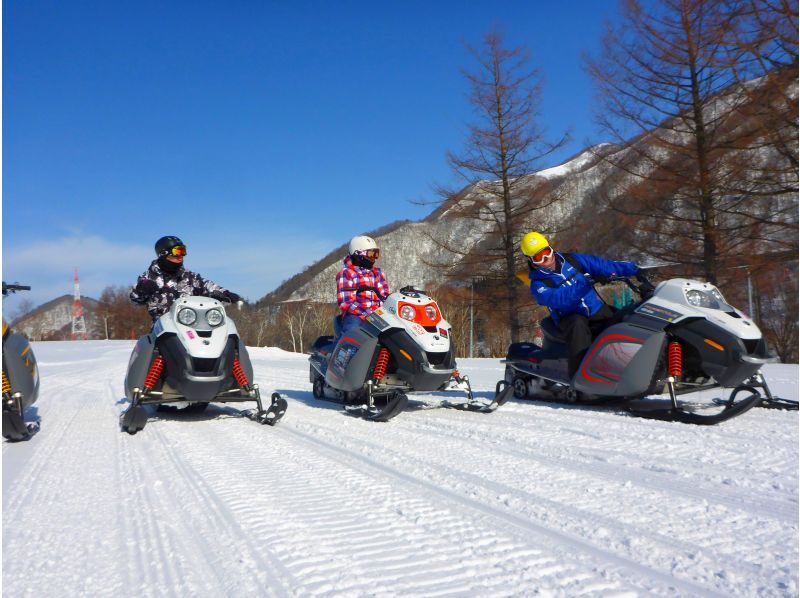[Niigata/Naeba] Snowmobile tour (Enjoy with parents and children! 60 minute course!)の紹介画像