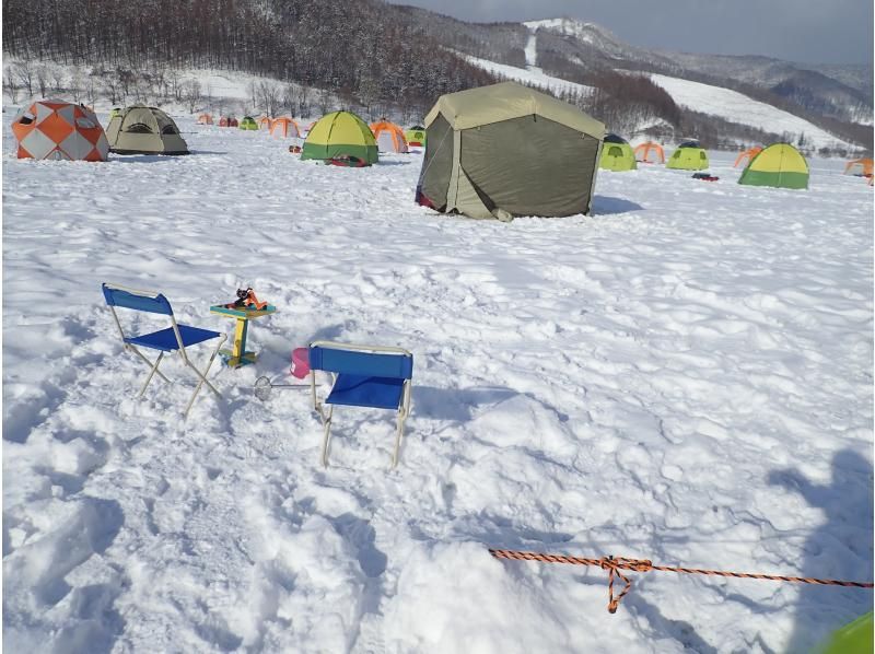 [Meet at Sapporo Station] Ibarato River Ice Fishing Tour Empty-handed, beginners welcome Half-day plan meeting at Sapporo Station: Morning, Afternoonの紹介画像