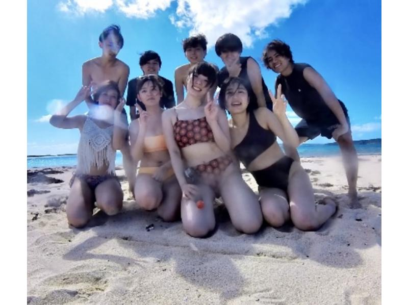Super Summer Sale 2024 [Right next to the Undersea Road] Private boat snorkeling for 90 minutes. Come empty-handed on the day! Toilets available. Free for children under 3 years old.の紹介画像