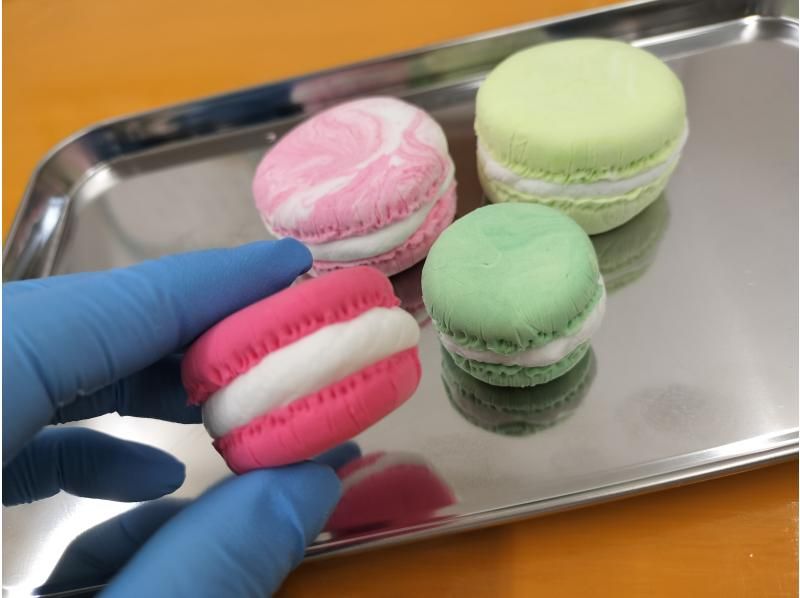 [Make scented macarons] You can make paper clay macarons with delicious scents such as chocolate, strawberry, and melon.の紹介画像