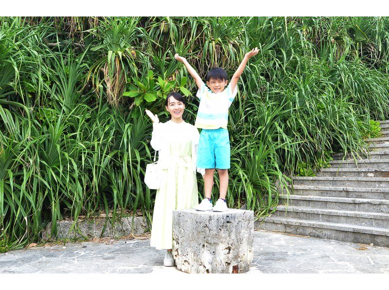 [Okinawa/Zanpa Misaki Park] OK with your smartphone! Professional support in creating souvenirs full of memories with photos and designs! !の紹介画像