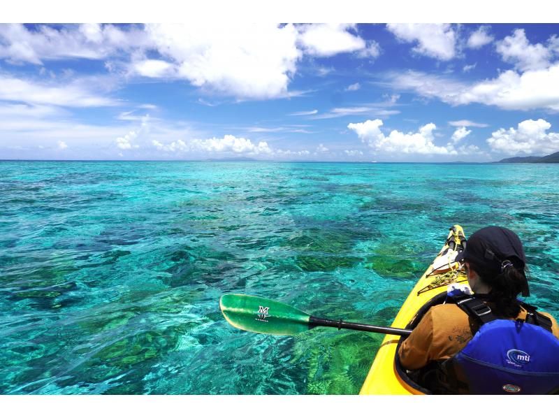 [Okinawa, Iriomote Island] Island hopping with a sea kayak [Kayaking]の紹介画像