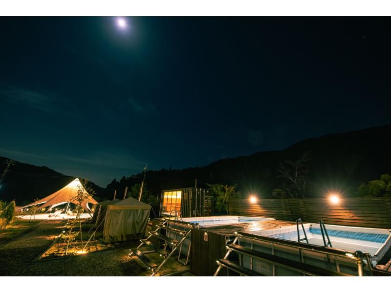 [Saitama/Hanno] Two types of hot pot plans to choose from. Scandinavian experience in Hanno, full of nature surrounded by forests and rivers - Glamping accommodation (1 night and 2 meals, night sauna included)の紹介画像