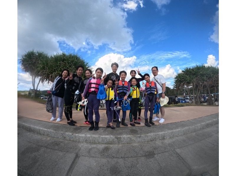 [冲绳本部镇]大猩猩砍浮潜+滑翔伞套餐♪享受大海和天空！ GoPro 照片数据免费服务♪の紹介画像