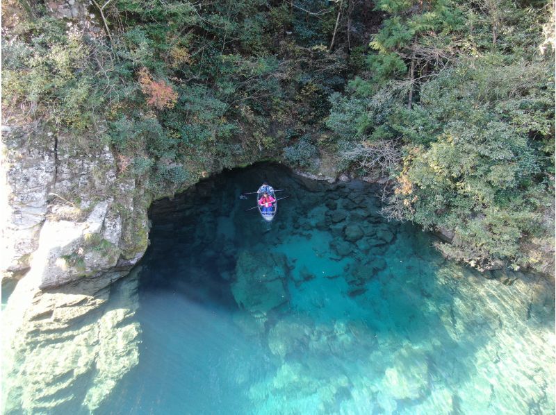 [Kochi・Niyodo River] Experience crystal kayaking (clear kayaking) in the middle of the Niyodo Blue and take drone photos! Data gift!の紹介画像