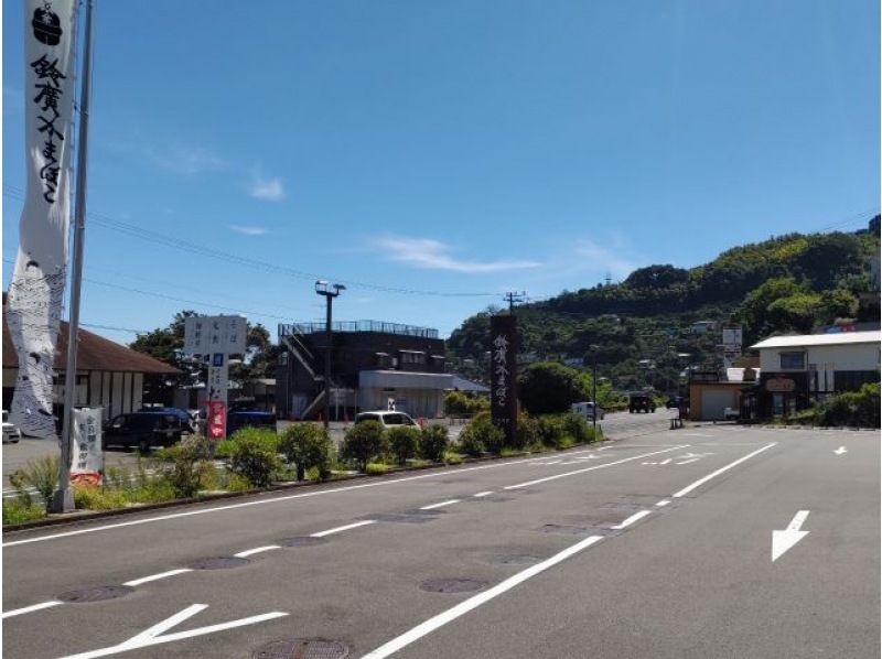 [神奈川/小田原] 在从山上眺望相模湾的“Suzuhiro Kamaboko Enoura store”入住露营车（住在车里）の紹介画像