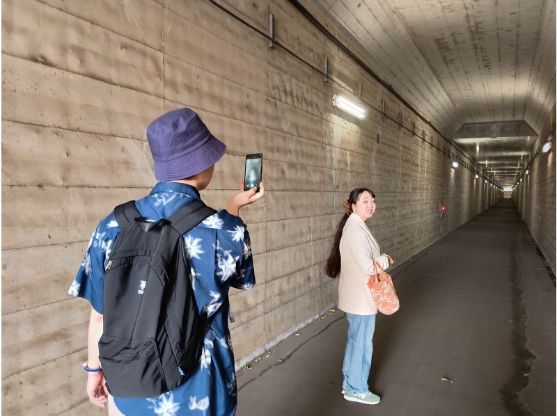 【人気No2】成田空港の2つの異空間トンネル探検★都会の秘境駅と滑走路下のトンネルも見学★お一人様やリクエスト予約歓迎の紹介画像