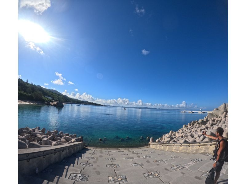 【貸切シュノーケルツアー*沖縄ゴリラチョップ*】美ら海近く♪サンゴ畑とお魚を見よう！お写真無料・餌やり体験付き\(^^)/の紹介画像