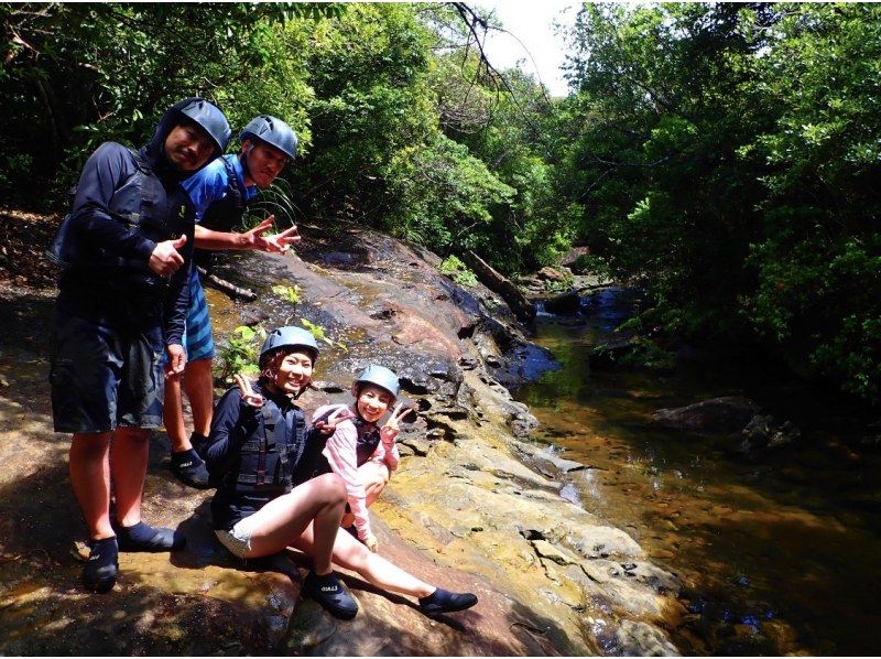 [Iriomote Island/1 day] Adventure in the World Heritage Site with classic activities! Tropical snorkeling & canyoning [Free photo data]の紹介画像