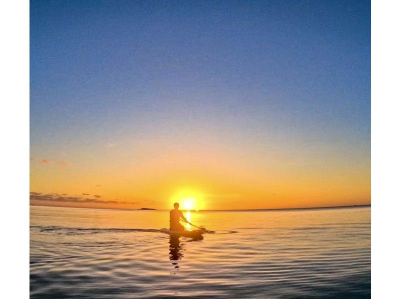 Miyakojima "You can bring your pet dog! Fully-private VIP" [Sunset SUP tour] Enjoy a luxurious time watching the sunset from the sea with a fully-private tour! SALE!の紹介画像