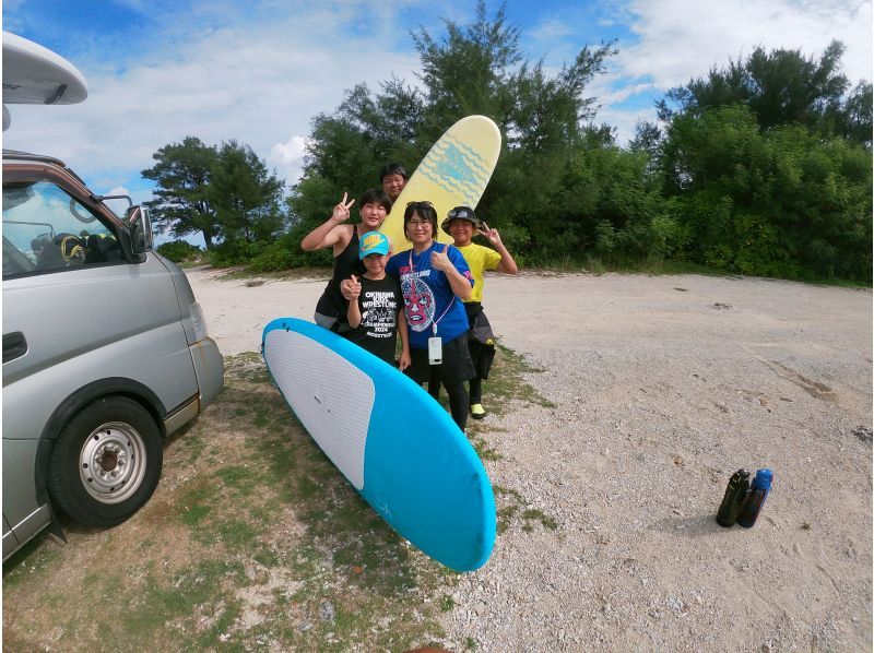 【沖縄・南部】"1組のみ"完全貸し切り☆プライベートサーフィンフィン体験ツアー！器材レンタル無料、写真・動画プレゼント！の紹介画像