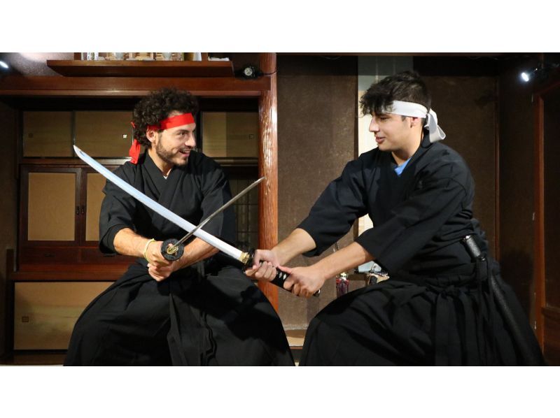 [SALE][Tokyo・Asakusa][Private] Samurai experience for 2-8 people! Learn authentic techniques from active movie actors! Beautiful swordplay, Japanese spirit and technique all here!の紹介画像