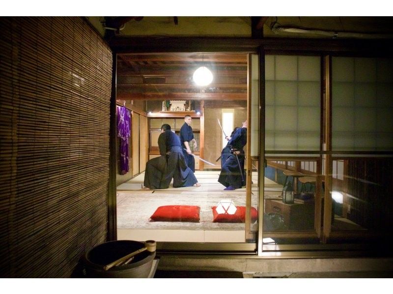 [SALE][Tokyo・Asakusa][Private] Samurai experience for 2-8 people! Learn authentic techniques from active movie actors! Beautiful swordplay, Japanese spirit and technique all here!の紹介画像