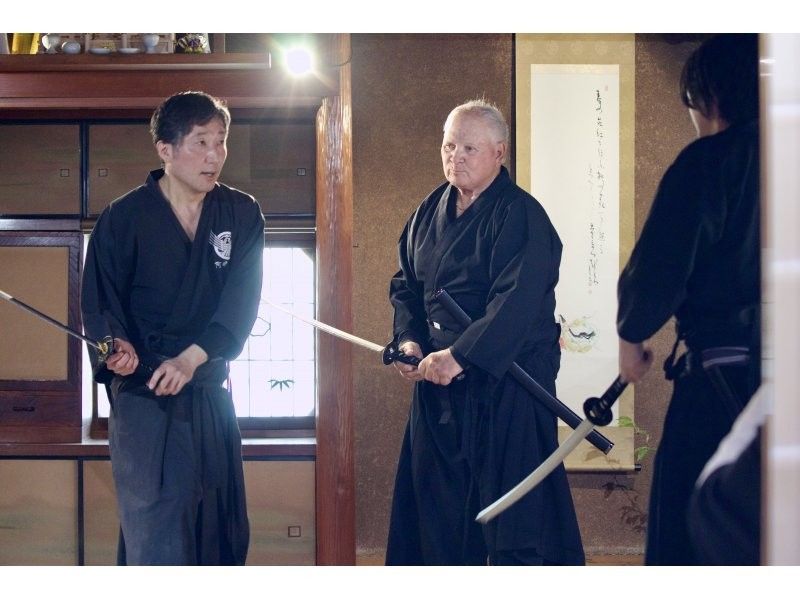 [东京/浅草] SAMURAI武士体验！向现役电影演员学习的真实技巧！美丽的剑术、日本精神、技术都有！の紹介画像