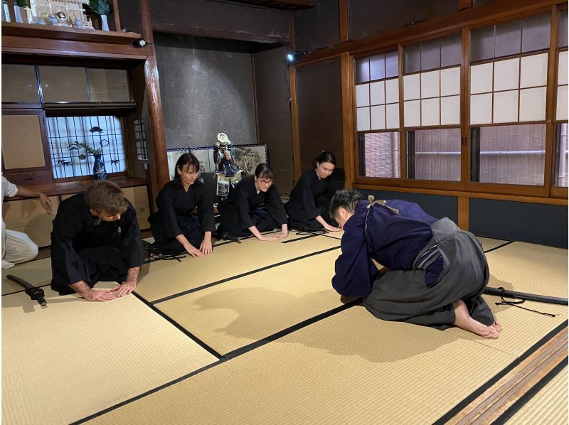 [東京・浅草][貸切]　2~8名様　侍体験！現役映画俳優達に習う本物の技術！美しい刀捌き、日本の心、技がそこにある！の紹介画像