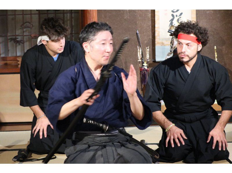 [SALE][Tokyo・Asakusa][Private] Samurai experience for 2-8 people! Learn authentic techniques from active movie actors! Beautiful swordplay, Japanese spirit and technique all here!の紹介画像