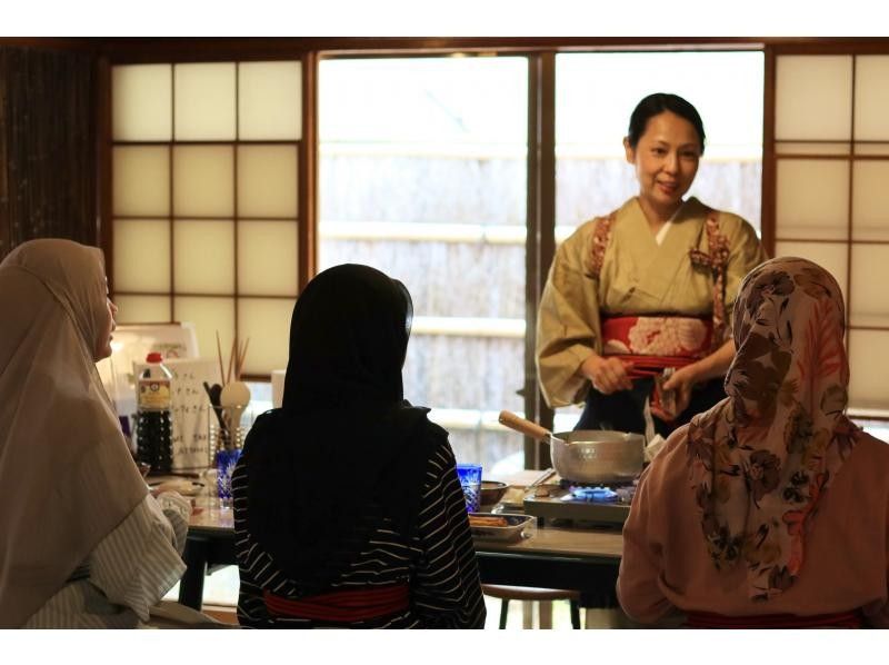 [Tokyo, Asakusa] A fun Japanese cooking experience with Japanese moms! Full of moms' wisdom! A colorful vegetable-based sushi experience!の紹介画像