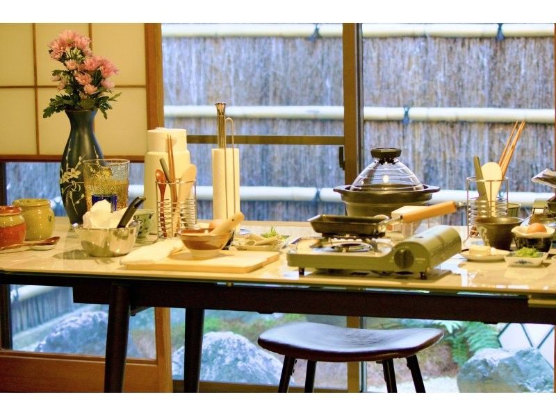 【도쿄 · 아사쿠사] 일본의 엄마들과 즐거운 일본 요리 체험! 엄마의 지혜가 가득! 다채로운 야채 중심의 스시 체험!の紹介画像