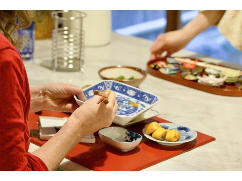 【東京・浅草】日本のお母さん達と楽しい日本料理体験！カラフルで美しい日本料理を笑いながら作ろう！ハラール対応！の紹介画像