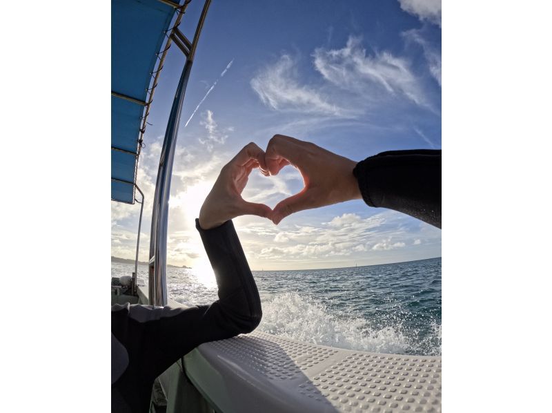 【青の洞窟・自然に配慮したボート体験ダイビング】沖縄・恩納村推奨グリーンフィンズ遵守・魚の餌付けはしません｜1組貸切｜Gopro写真動画付の紹介画像