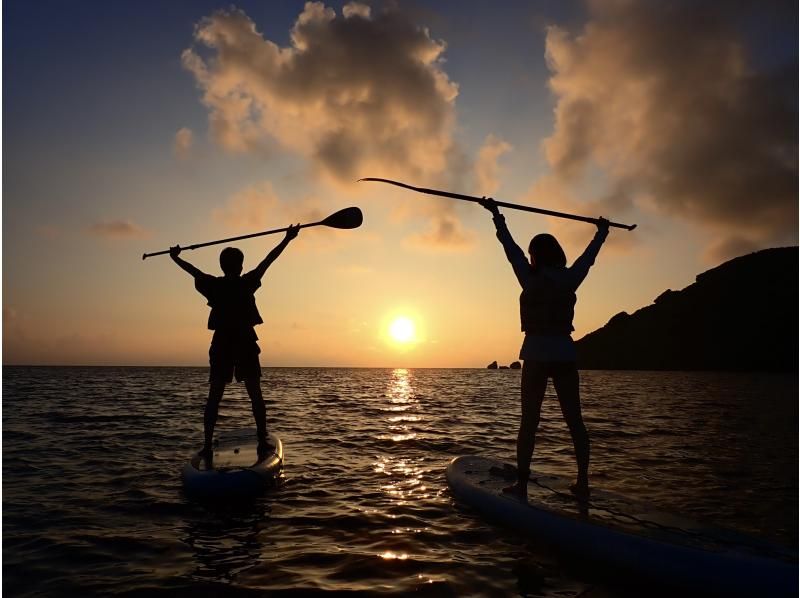 SALE! [Miyakojima/Private/Early Morning] The ultimate morning activity! Sunrise SUP & Private Sea Turtle Snorkeling ★Limited to one group per day! ★Free photo data!の紹介画像