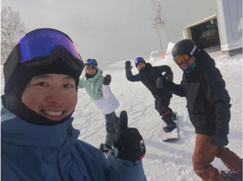 [Rusutsu is full of snow even in March!!] First, 2 hours! Spring snowboarding debut ♪ Easy snowboarding experience! Welcome to the most fun snow world!の紹介画像