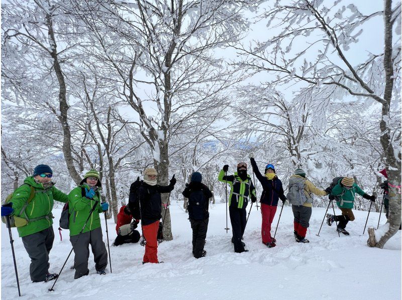 YAMAGATA　EXPERIENCEの蔵王樹氷ツアーを楽しむ人々