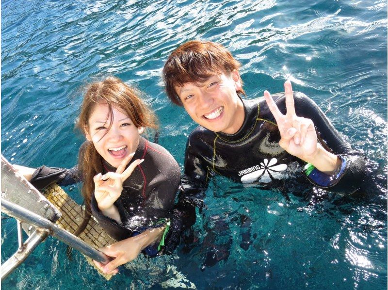 【本部町・体験ダイビング(2ダイブ)】たっぷり満喫・満足度◎ウミガメ遭遇率高め！サンゴ礁＆熱帯魚と泳ぐ感動体験♪ (写真無料)の紹介画像