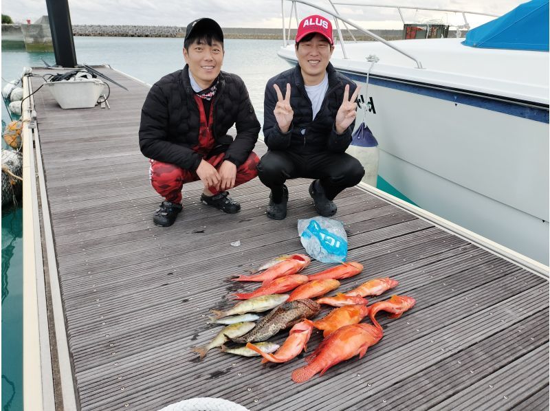 [Okinawa, Itoman City] 3 hours of Tenya fishing on a cruiser! / Aiming for big fish such as red porgy and 50 cm or more / Beginners welcome / Equipment included / Pick-up available / Restaurant introductionの紹介画像