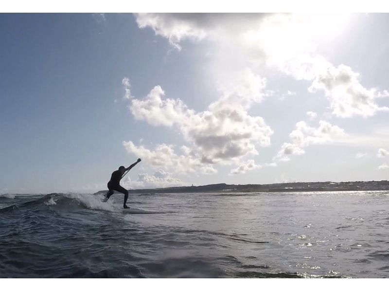 [Southern Okinawa] "Only one group" completely reserved ☆ SUP surfing experience tour! Free equipment rental and photo gifts!の紹介画像