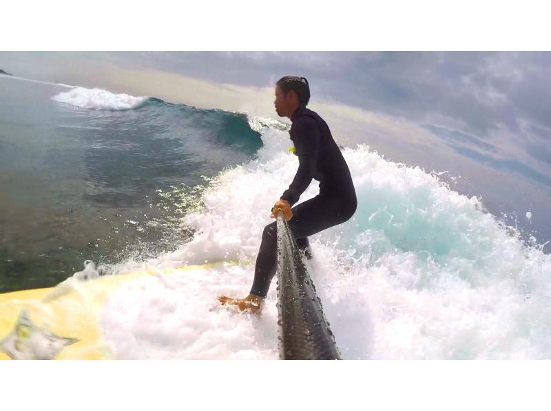【沖縄・南部】"1組のみ"完全貸し切り☆SUPサーフィン体験ツアー！器材レンタル無料、写真・動画プレゼント！の紹介画像