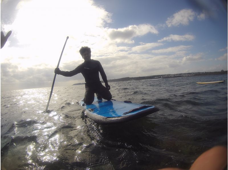 【沖縄・南部】"1組のみ"完全貸し切り☆SUPサーフィン体験ツアー！器材レンタル無料、写真・動画プレゼント！の紹介画像