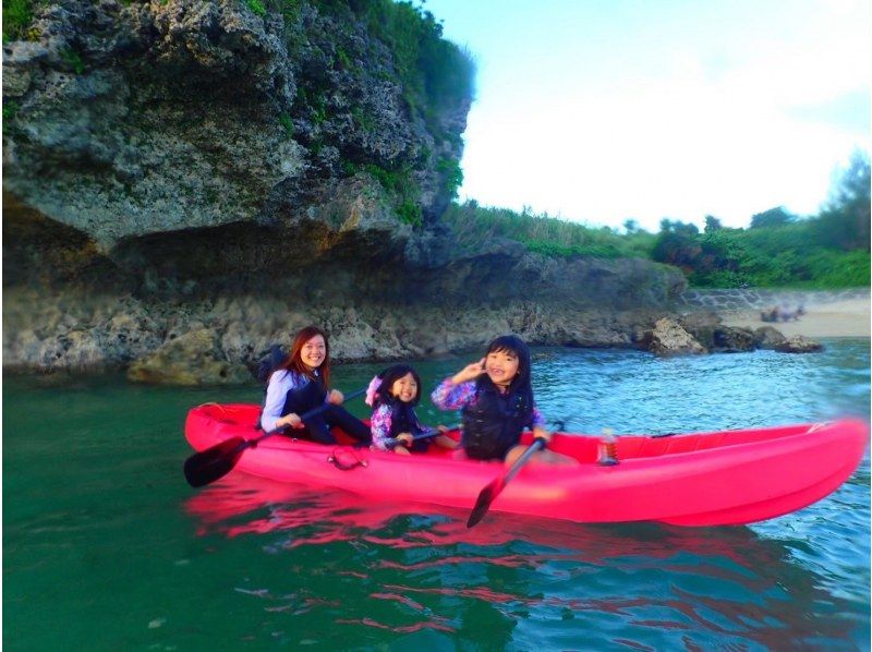 【沖縄・青の洞窟・貸切体験ダイビング&読谷村・シーカヤック】初心者歓迎♪体験ダイビング☆シーカヤック体験の紹介画像