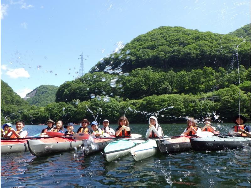 【群馬／みなかみ】3歳から乗れる！のんびり湖上のお散歩カヌーツアー（半日）ツアー中の写真無料！の紹介画像