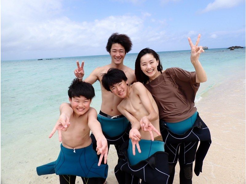 【石垣島・7時間】泳ぎが苦手な方でもOK｜初心者向け｜幻の島上陸&ウミガメorマンタシュノーケル｜1日たっぷり石垣島の海を満喫【写真無料】の紹介画像