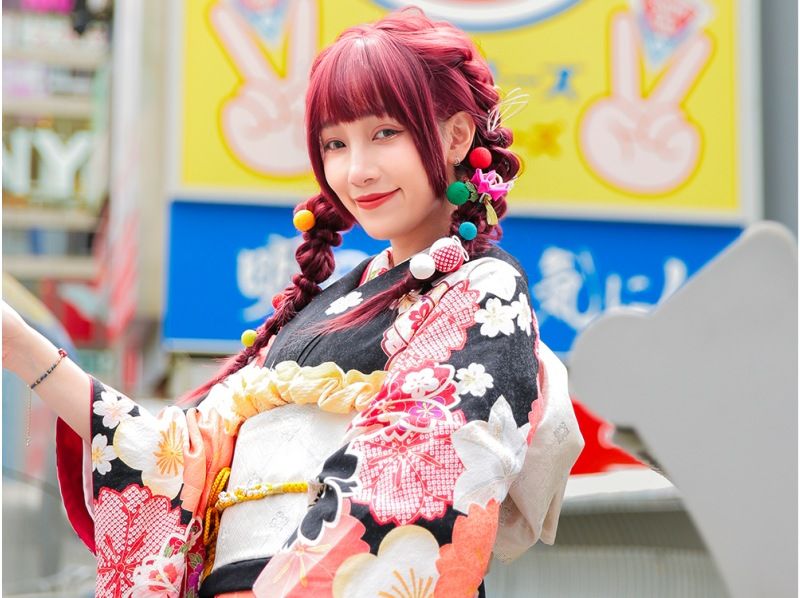 [Osaka, Dotonbori / Namba area] Wear a kimono and enjoy the neon lights of the Namba area! (Yukata / Kimono 90-minute plan, hair set included)の紹介画像
