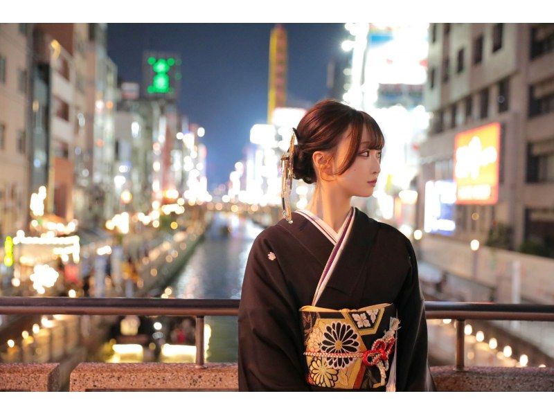 【오사카 · 도톤보리 / 난바 에리어] 기모노를 입고 난바 에리어의 네온 거리를 즐긴다! (기모노 90분 플랜 헤어 세트 포함)の紹介画像