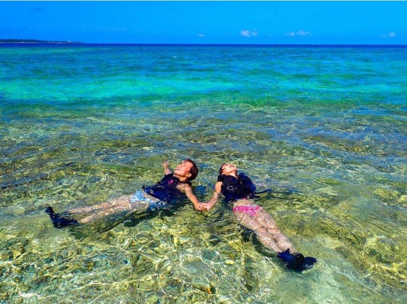 [เกาะอิริโอโมเตะ/1 วัน] เกาะบารัส x ชายหาดสุดตระการตา! ชุดดำน้ำตื้นที่สมบูรณ์แบบที่เกาะอิริโอะโมะเตะ [ข้อมูลภาพถ่าย / อุปกรณ์ให้เช่าฟรี]の紹介画像