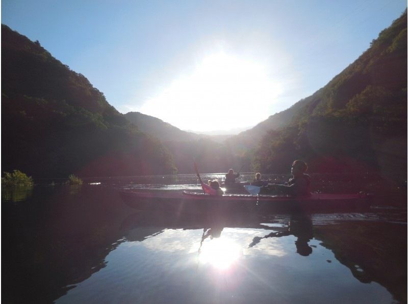 [Gunma/ Minakami] To the fantastic world of early morning! Sunrise canoe tourの紹介画像