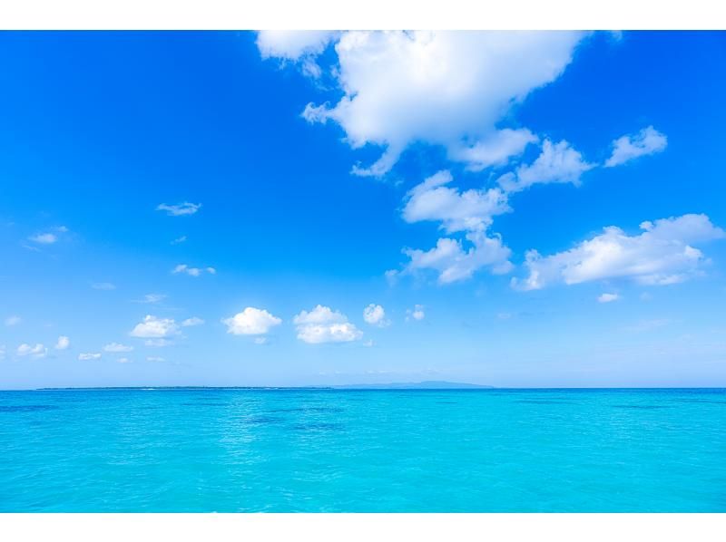 [Ishigaki Island/Morning] Enjoy a cruise through the emerald green ocean ★ A refreshing experience from the morning ★の紹介画像