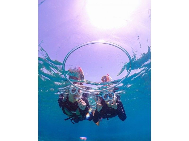 [Miyakojima] 100% chance of encountering them!! Beginners and children welcome!! A special snorkeling experience where you can swim up close with sea turtles and tropical fish!! Free high-resolution photos!!の紹介画像